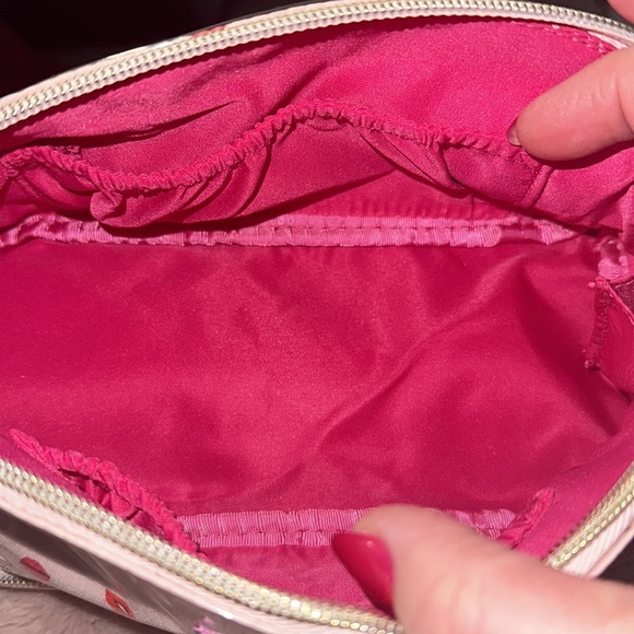 Stella & Dot Lips Make up Case - Picture 4 of 6